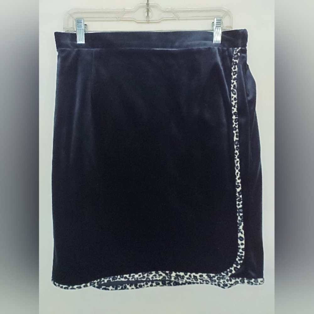 Skirt set by Personality - Picture 9 of 11